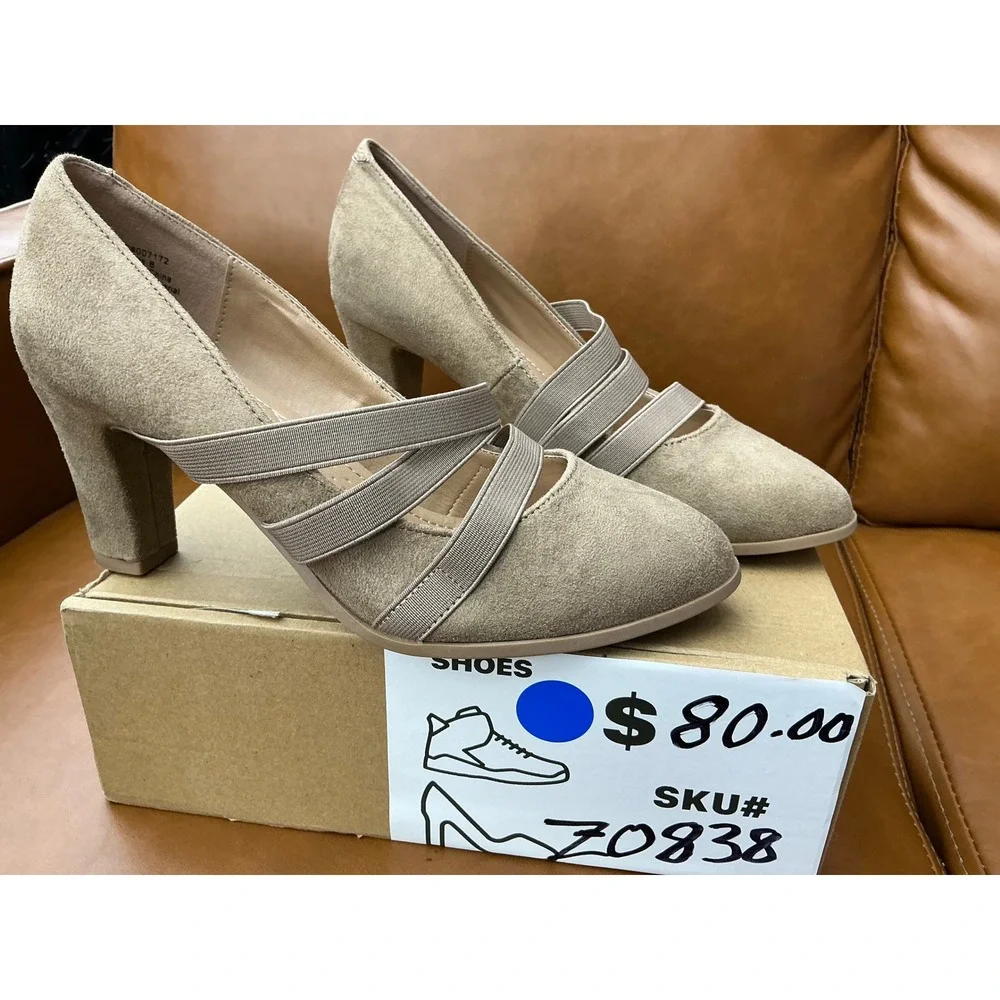 Journee Collection Loren Pump Womens 8 Taupe Faux Suede Block Heel